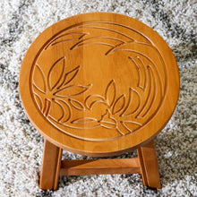 Cargar imagen en el visor de la galería, Carved Wooden Step Stool, Floral, Natural
