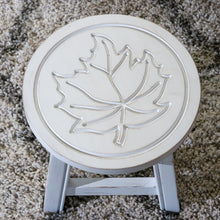 Cargar imagen en el visor de la galería, Carved Wooden Step Stool, Maple Leaf, Antique White
